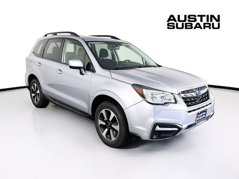 Used 2017 Subaru Forester 2.5i Premium w/ All-Weather Package AWD/4WD image 1