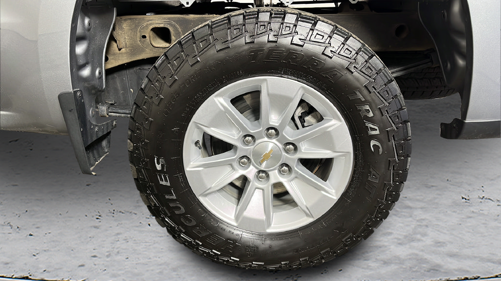 Used 2024 Chevrolet Silverado 1500 LT AWD/4WD image 41