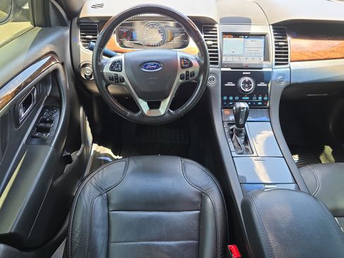 Used 2017 Ford Taurus Limited FWD image 12