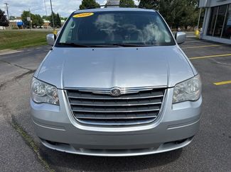Used 2009 Chrysler Town & Country Touring FWD video 2