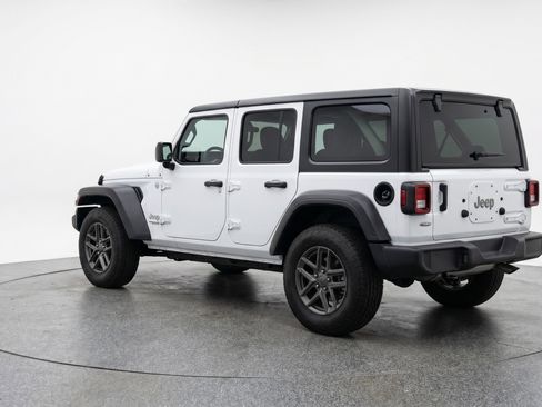 Used 2025 Jeep Wrangler Sport S image 6