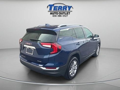 Used 2022 GMC Terrain SLT w/ Tech Package image 5