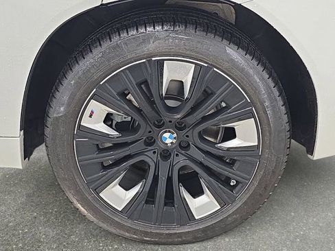 Certified 2025 BMW X3 xDrive30i w/ Premium Package image 28