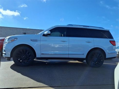 Used 2020 Lincoln Navigator Reserve w/ Equipment Group 208A Reserve image 5