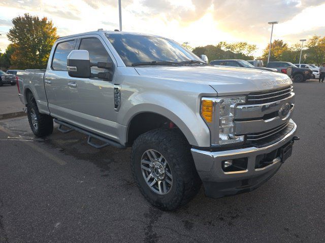 Used 2017 Ford F250 Lariat w/ Lariat Value Package AWD/4WD image 7