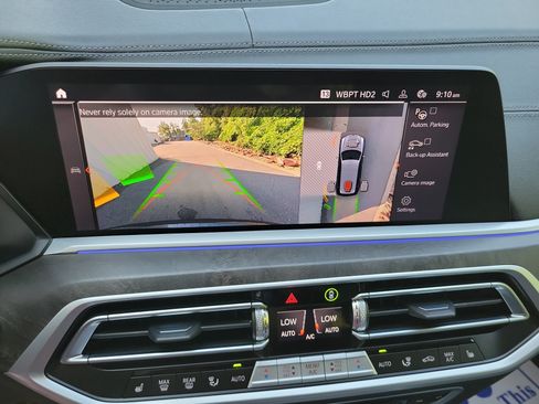 Used 2019 BMW X7 xDrive40i w/ Premium Package AWD/4WD image 16