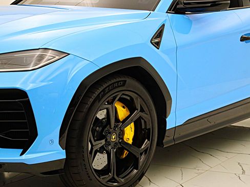 Used 2025 Lamborghini Urus S AWD/4WD image 3