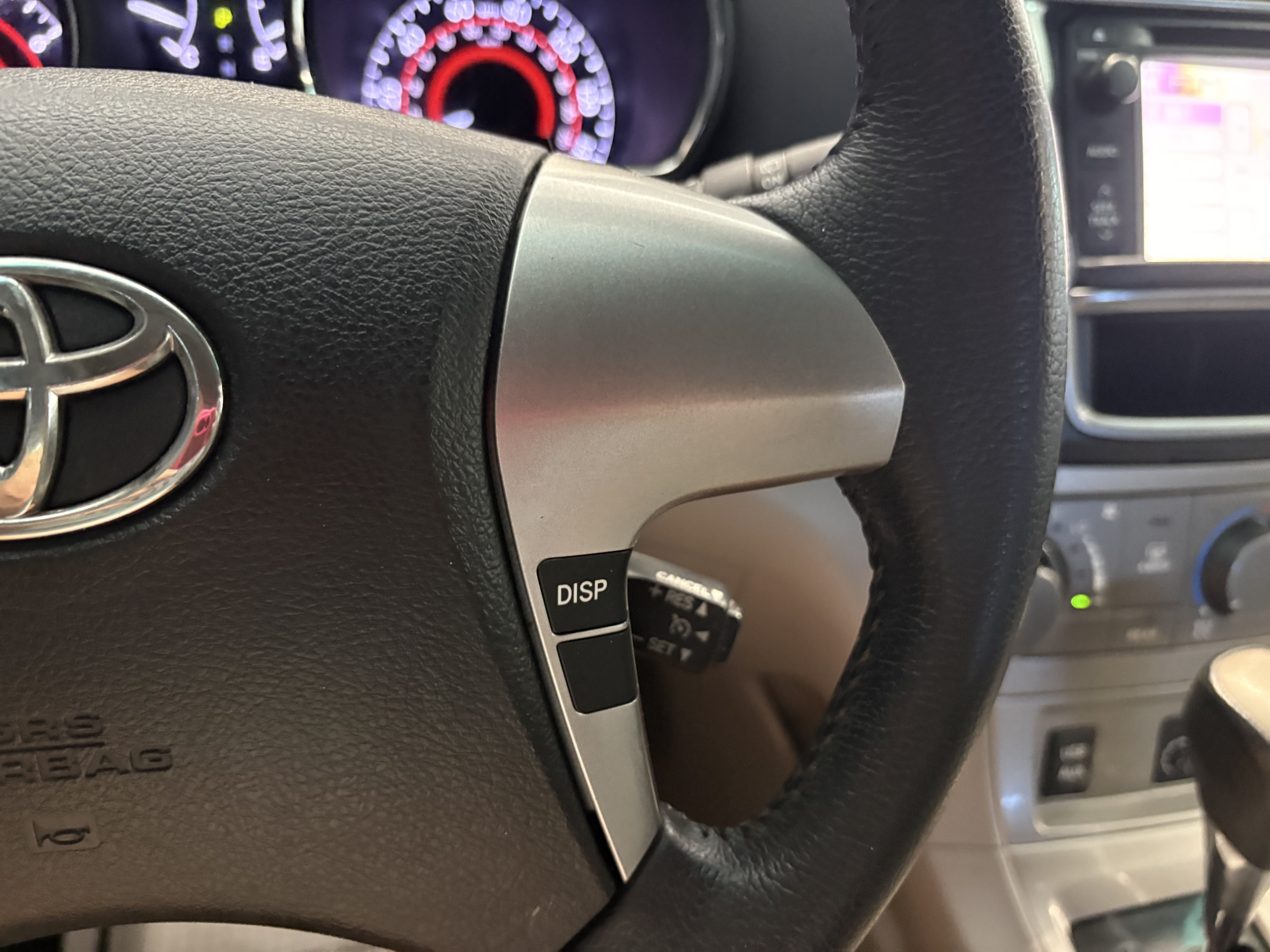 Used 2013 Toyota Highlander SE FWD image 22