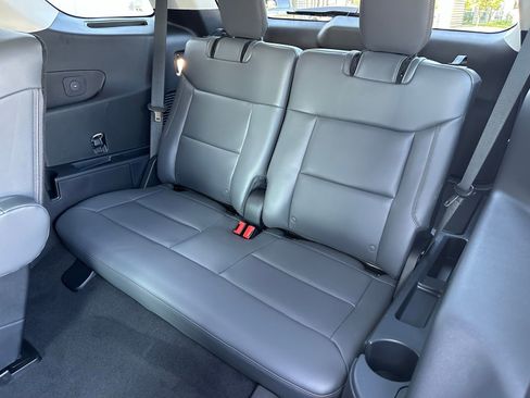 New 2025 Ford Explorer Active w/ Active Comfort Package image 26