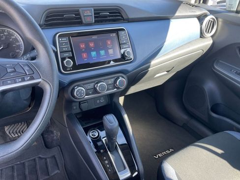 Used 2025 Nissan Versa SV FWD image 17