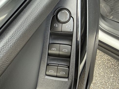 Used 2026 Chevrolet Equinox LT w/ Convenience Package II FWD image 15