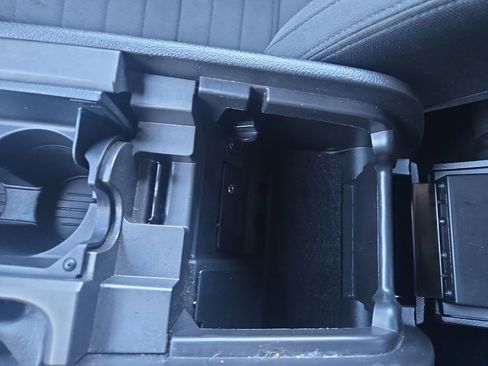 Used 2013 Ford Mustang Coupe w/ V6 Performance Pkg image 30