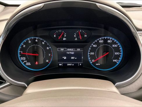 Used 2021 Chevrolet Malibu LT FWD image 19