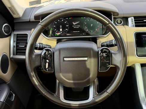 Used 2018 Land Rover Range Rover Sport HSE image 40