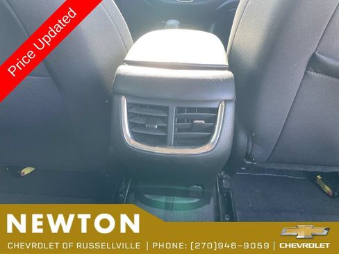 Used 2024 Chevrolet Malibu LT FWD image 35