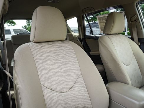 Used 2011 Toyota RAV4 2WD w/ Base L4 Extra Value Pkg image 31