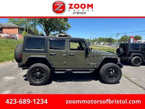 Used 2015 Jeep Wrangler Unlimited Rubicon w/ Connectivity Group AWD/4WD image 1