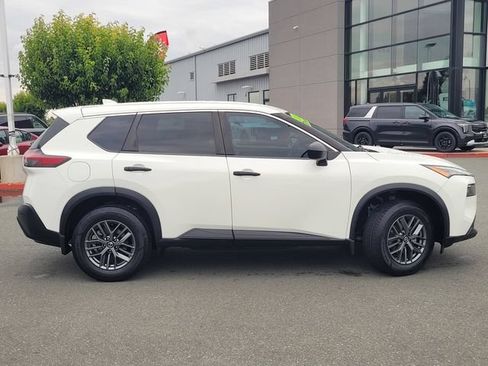 Used 2021 Nissan Rogue S FWD image 3