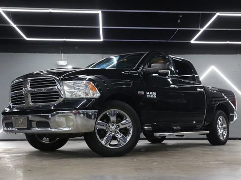 Used 2016 RAM 1500 Lone Star RWD image 2