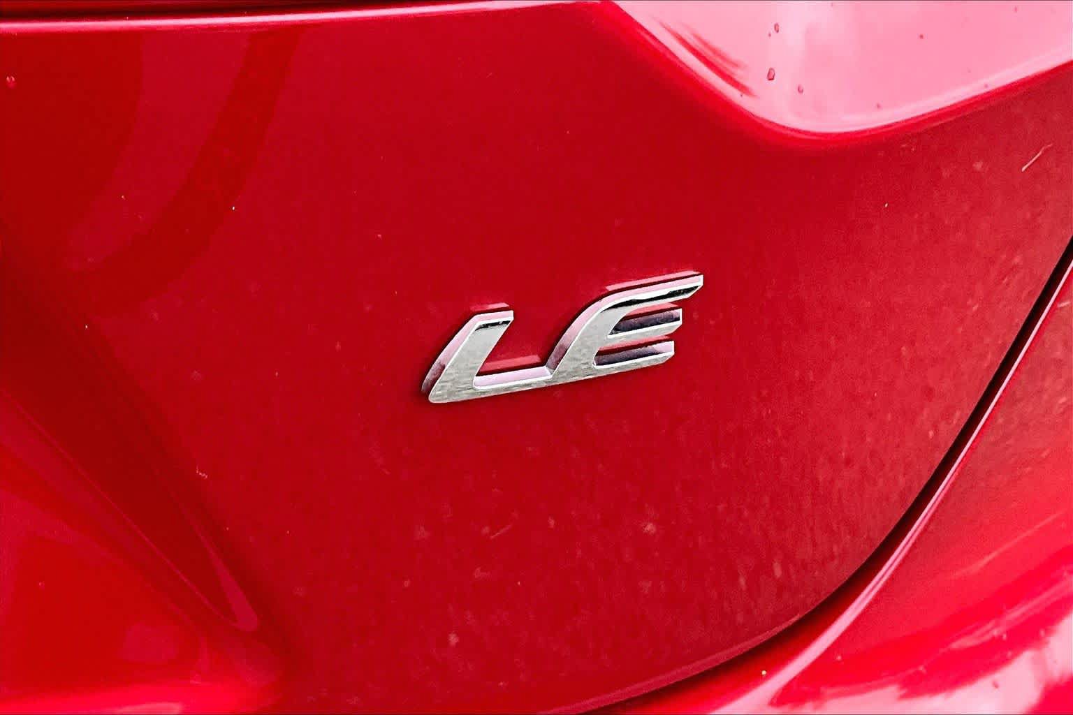 Used 2020 Toyota Corolla LE FWD image 9