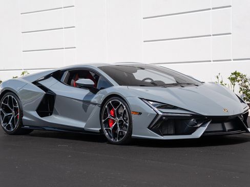Used 2024 Lamborghini Revuelto AWD/4WD image 4