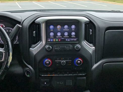 Used 2020 Chevrolet Silverado 1500 LT Trail Boss AWD/4WD image 18