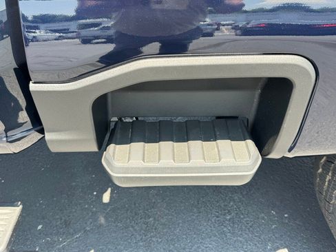 New 2025 Ford F250 Lariat w/ Lariat Ultimate Package image 44