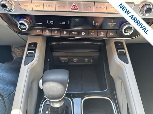 Used 2025 Kia Telluride S AWD/4WD image 25
