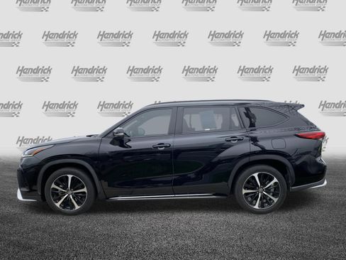 Used 2022 Toyota Highlander XSE image 7