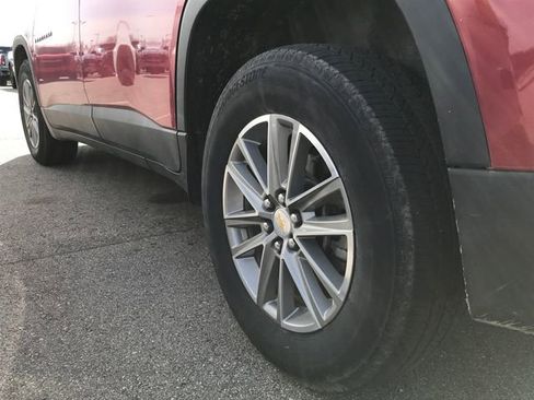 Certified 2023 Chevrolet Traverse LT AWD/4WD image 13