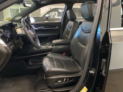 Used 2020 Cadillac XT6 Premium Luxury image 17