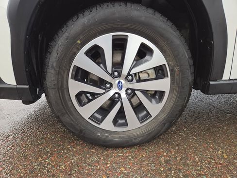 Used 2025 Subaru Outback image 10