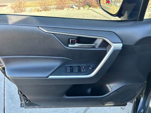 Used 2023 Toyota RAV4 AWD Hybrid image 10