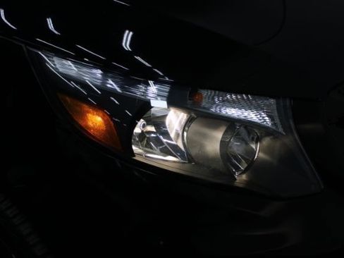 Used 2019 Mercedes-Benz Metris Passenger image 25