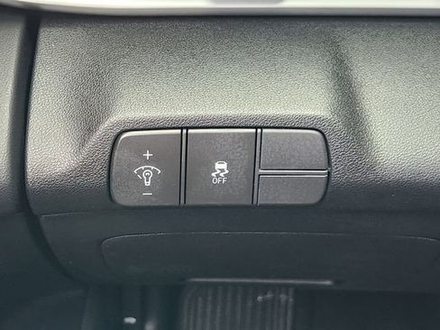 Certified 2025 Hyundai Elantra SEL FWD image 15