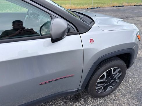 Used 2021 Jeep Compass Trailhawk AWD/4WD image 3