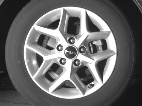 Used 2025 Kia Soul LX w/ LX Technology Package FWD image 13