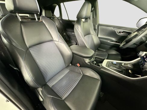 Used 2020 Toyota RAV4 XSE image 27