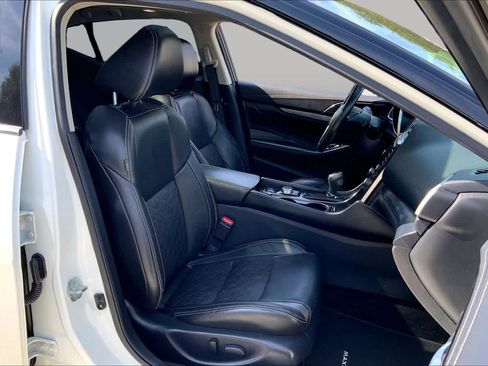 Used 2019 Nissan Maxima Platinum FWD image 9