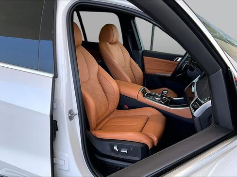Used 2023 BMW X5 sDrive40i w/ Parking Assistance Package RWD image 8