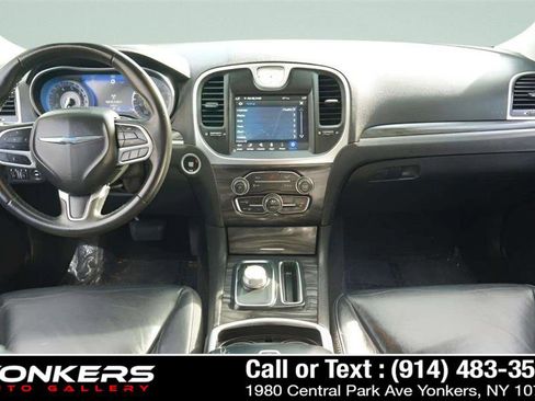 Used 2021 Chrysler 300 Touring L image 36