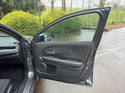 Used 2016 Honda HR-V EX image 18