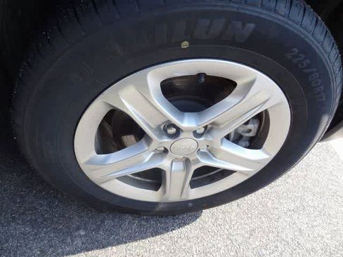 Used 2024 Jeep Compass Latitude image 25