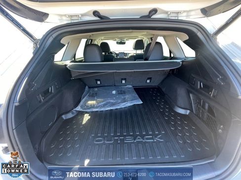 Used 2025 Subaru Outback Limited AWD/4WD image 19