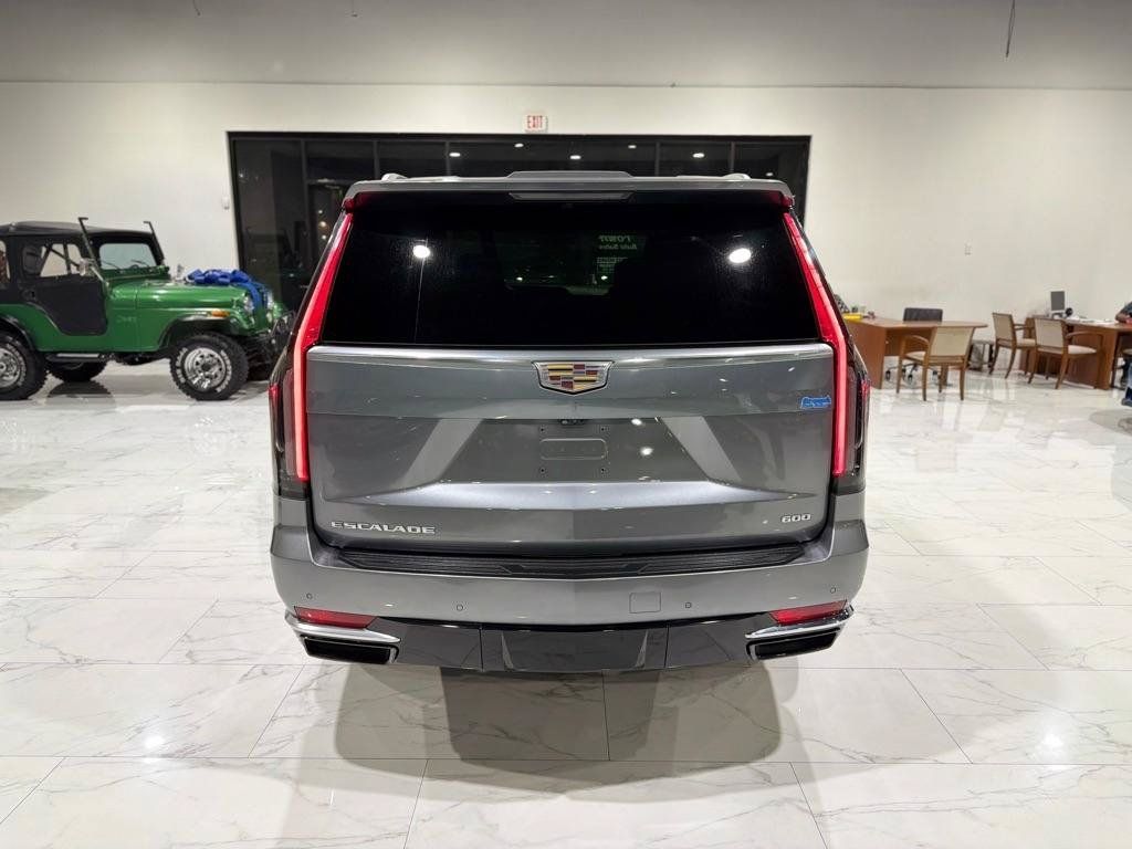 Used 2021 Cadillac Escalade Premium Luxury Platinum AWD/4WD image 9