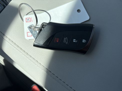 Used 2024 Lexus RX 350 w/ Convenience Package AWD/4WD image 36