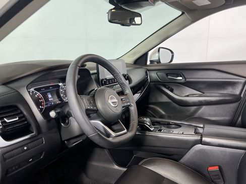 Used 2023 Nissan Rogue SL w/ SL Premium Package image 24