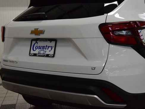 New 2026 Chevrolet Trax LT w/ Driver Confidence Package FWD image 19
