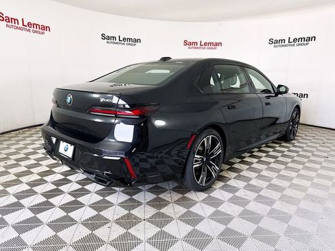 New 2026 BMW 760i xDrive image 7