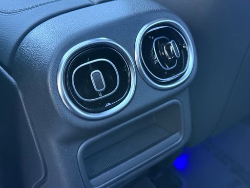 New 2026 Mercedes-Benz GLC 300 GLC 300 image 32